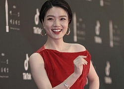 Chửi thề ngay trên sóng livestream lễ trao giải Baeksang nhưng nữ diễn viên này lại được yêu mến hơn là chỉ trích