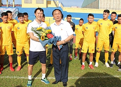 Chuyện lạ chỉ có ở V-League