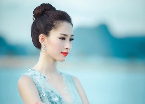 Đặng Thu Thảo lựa chọn hoa tai toàn hàng hiệu tuyệt phẩm