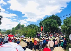 Hàng trăm người đến đưa tiễn nam sinh Hà Tĩnh bị bạn cùng phòng sát hại ở Nhật Bản về với đất mẹ