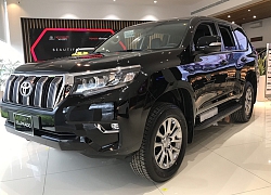 Land Cruiser Prado 2020 mở bán tại Việt Nam: Thêm tiện nghi, tăng giá gần 40 triệu đồng, cạnh tranh Ford Explorer