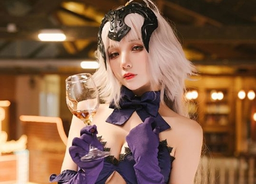 Mỹ nữ Fate/Grand Order khoe chân dài và nhan sắc vạn người mê trong loạt ảnh cosplay đẹp mắt