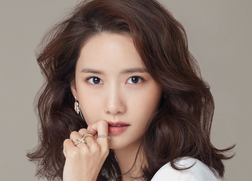 Nữ thần Yoona gây sốt vì khoe siêu xe Porsche tiền tỷ, phản ứng của Knet khó tính gây bất ngờ