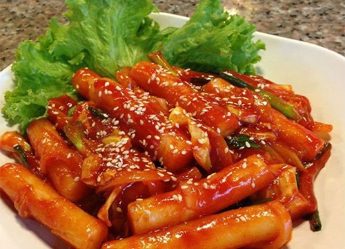 Tự tay làm bánh gạo cay Tokbokki