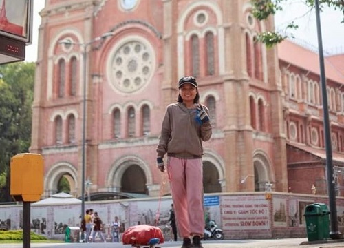 Vừa hoàn thành xong hành trình 51 ngày đi bộ từ Hà Giang vào Cà Mau, cô gái trẻ lên tiếng: 'Ý tưởng của mình quá khác với nhiều người'