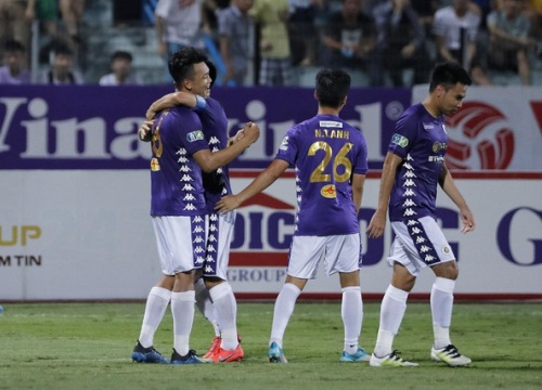 Vòng 4 V-League: CLB Hà Nội lên ngôi đầu bảng?