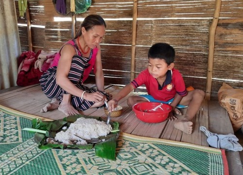 Vụ hộ nghèo "tự nguyện" trích tiền cho cán bộ thôn "uống nước": Bộ LĐTBXH đề nghị xác minh