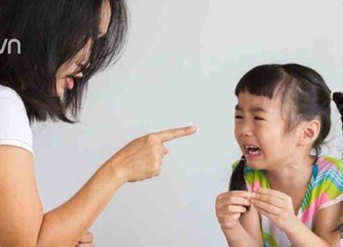 4 lý do mẹ đừng bao giờ quát con: 'Đừng khóc nữa!'