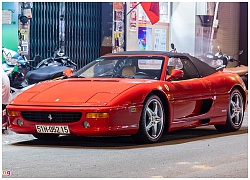 Chi tiết siêu xe Ferrari 355 F1 Spider hơn 20 năm tuổi tại TP.HCM