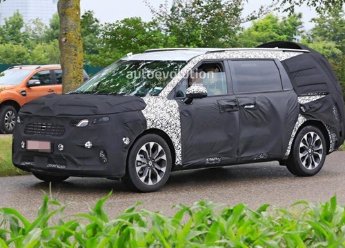 Phát hiện Kia Sedona 2021 đang chạy thử, chuẩn bị ra mắt