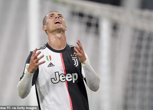 Ronaldo sút hỏng 11m, Juventus vẫn vào chung kết Coppa Italia