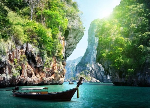 Vietjet là hãng hàng không đầu tiên khai thác trở lại tại sân bay Phuket (Thái Lan) từ ngày 13/06/2020