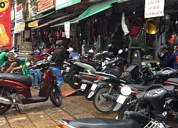 Nguyên tắc vàng giúp an toàn khi lái xe máy vào mùa mưa ngập