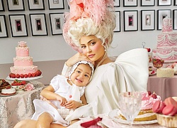 Kylie Jenner và con gái Stormi 'ton sur ton'