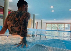 Sao AC Milan dính lưới tình của "Sư tử cái Verona"