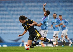 Thay người tệ hại, Arsenal thảm bại vì "phản đồ" trước Man City