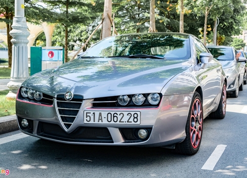 Bắt gặp Alfa Romeo Brera hàng hiếm hơn 10 năm tuổi tại TP.HCM