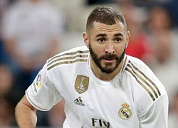 Benzema vượt huyền thoại Puskas sau cú đúp vào lưới Valencia