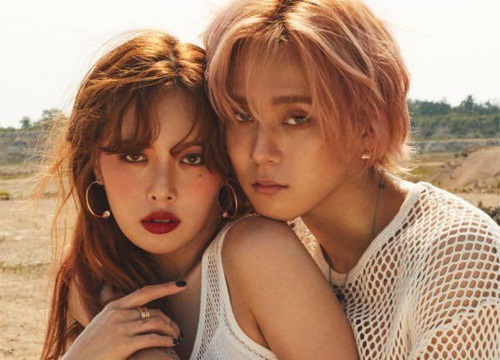 HyunA mặc nội y tình tứ bên bạn trai kém tuổi trên tạp chí