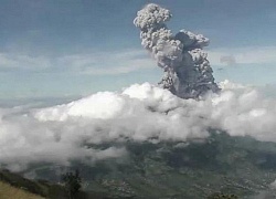 Indonesia: Núi lửa Merapi phun trào, tung khói bụi cao 6.000 m