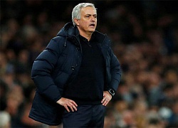 Mourinho phẫn nộ với quả penalty của MU