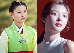 Nhan sắc "nàng thơ mới của Ji Chang Wook" Kim Yoo Jung: Sao nhí quốc dân lột xác thành mỹ nhân cực phẩm, body gây choáng