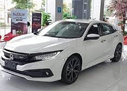 Mazda3 giảm giá 60 triệu đồng, 'đe nẹt' Honda Civic, Kia Cerato