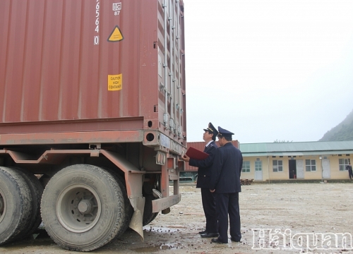 Tổng cục Hải quan chỉ đạo quản lý tạm nhập tái xuất qua cửa khẩu phụ, lối mở Cao Bằng