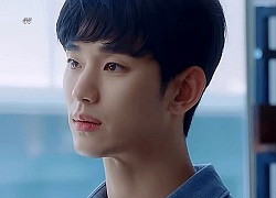 Chỉ một hành động "xé bao" của Kim Soo Hyun cũng làm chị em mê tít: Đẹp trai làm gì cũng ngầu!