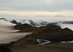 Iceland đối diện nguy cơ núi lửa phun trào