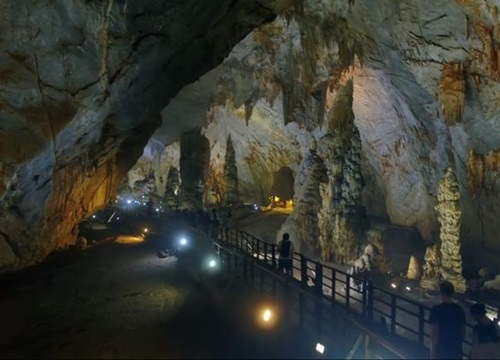 Khám phá động Thiên Đường - "Hoàng cung trong lòng đất"