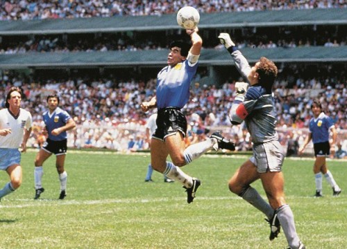 Ngày này năm xưa: Maradona tạo nên "Bàn tay của Chúa"