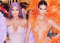 Chị em Kendall và Kylie Jenner phối đồ thế nào khi ở cùng nhau?