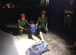 Công an Hà Tĩnh truy đuổi gần 40km bắt 2 kẻ vận chuyển 30kg ma túy lúc rạng sáng