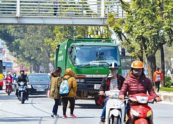 Hà Nội: Xót xa nhân viên bán vé xe buýt bị tông tử vong khi đi bộ sang đường, người gây tai nạn bỏ chạy