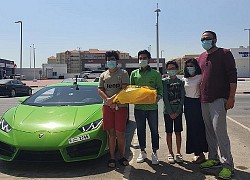 Shipper lái siêu xe Lamborghini Huracan để giao xoài cho khách