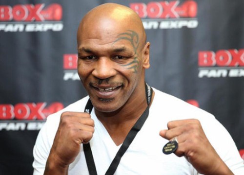 Tròn mắt chứng kiến Mike Tyson đấm nhanh như 'hack' tốc độ