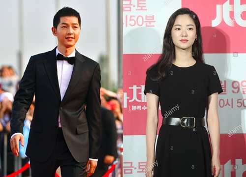 Sau 1 năm ly hôn Song Hye Kyo, phía đại diện Song Joong Ki bất ngờ tiết lộ anh sắp có "tình yêu mới" liên quan đến nghề luật sư