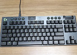 Logitech G913 TKL, bàn phím không dây cao cấp đáng mua cho game thủ trong năm 2020