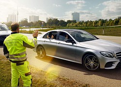 Người dùng xe Mercedes-Benz tại Việt Nam được hỗ trợ thêm vào ban đêm