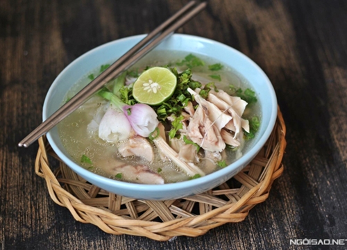 Phở gà thơm ngon ai cũng nấu được