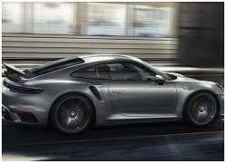 Porsche 911 Turbo S "đánh bại" Huracan EVO và Ferrari 488 GTB