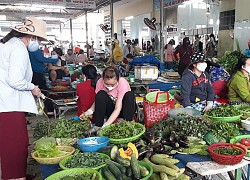 Vợ nhà người ta công khai chi tiêu khiến dân tình tranh cãi nảy lửa: &#8216;100k điện nước chắc giặt ở ao, nhà có 1 bóng điện&#8217;