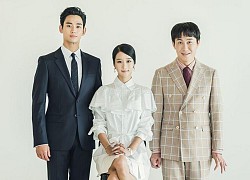 'Điên thì có sao' tung ảnh gia đình bí ẩn của Kim Soo Hyun, Seo Ye Ji và Oh Jung Se