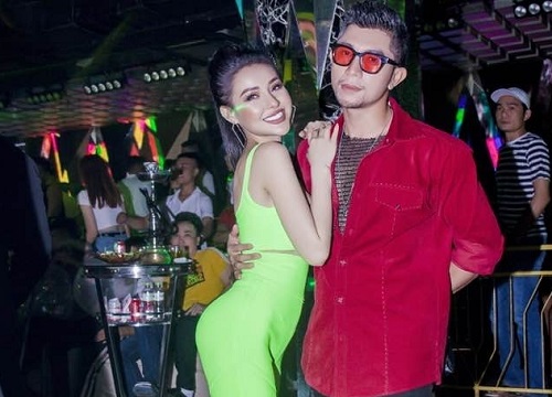 Bị phạt cấm diễn 4 tháng, Ngân 98 đã chịu mặc kín đáo đi làm DJ