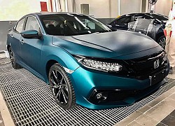 Đại lý Honda tung thêm màu độc cho dòng Civic RS tại Việt Nam