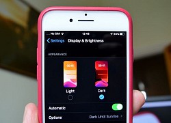 iPhone có thể tự động chuyển chế độ Dark và Light