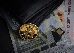 Giá Bitcoin hôm nay 29/7: Lao dốc bất ngờ, 2 tỷ USD bị thổi bay