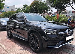 Kỳ công độ cửa hít, mâm lớn, chủ nhân Mercedes-Benz GLC 300 AMG bán xe khi vừa chạy 8.000 km