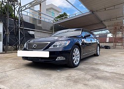 Qua thời đỉnh cao, Lexus LS 460L xuống giá rẻ ngang đàn em Toyota Camry, ODO là chi tiết đáng chú ý